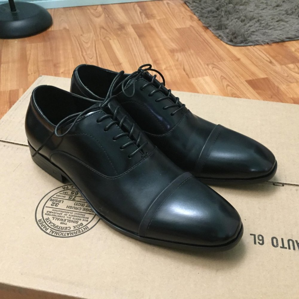 Kenneth Cole  Robson Lace Up Oxford shoes - Size 8